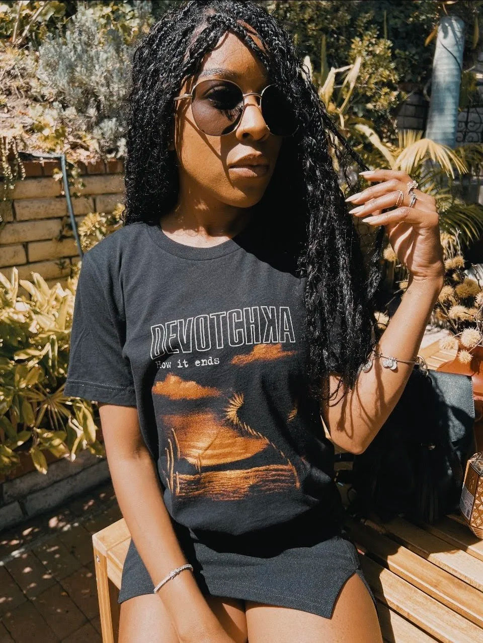 UNISEX  How It Ends T-shirt